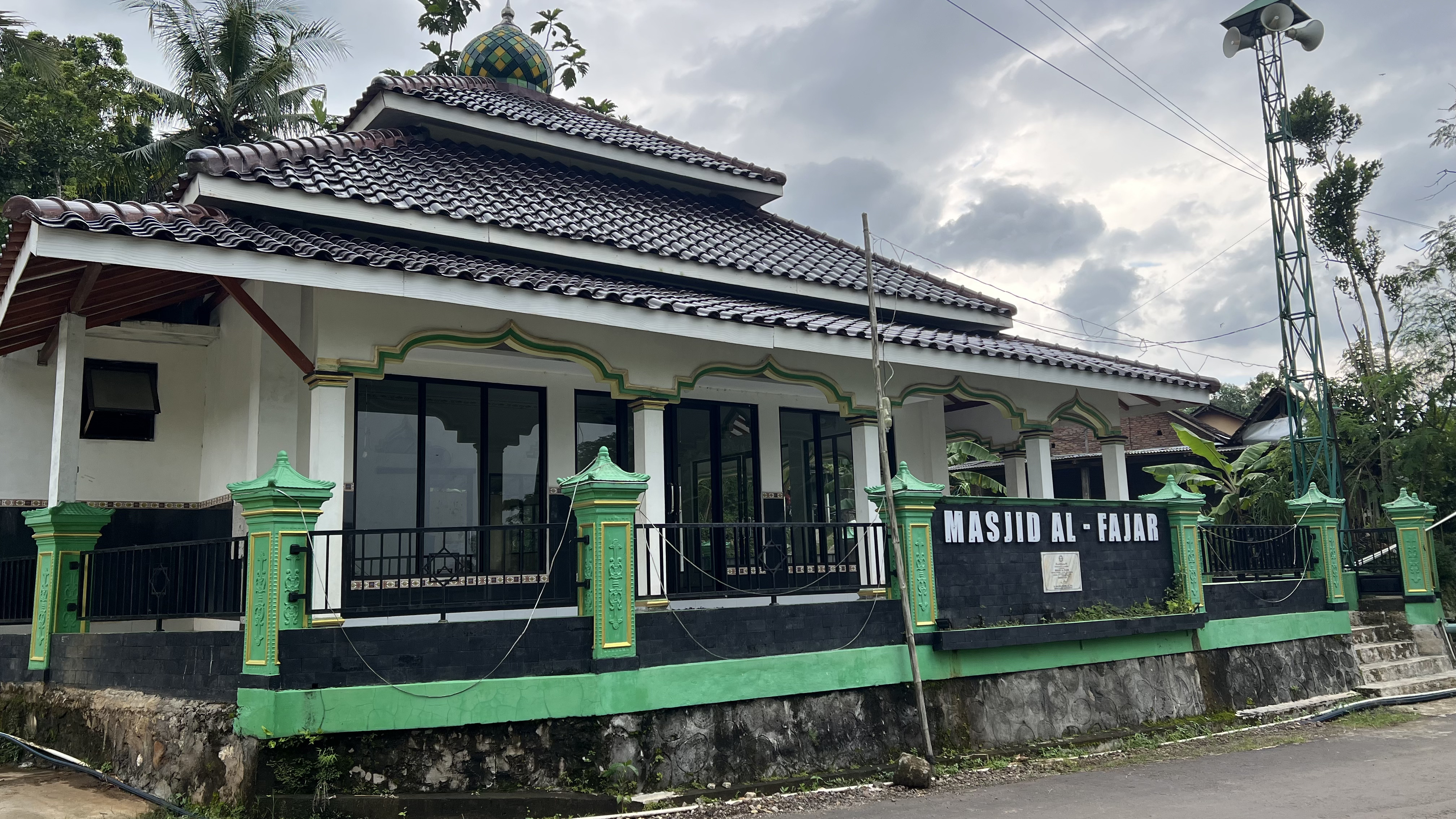 Masjid Dusun Pagutan